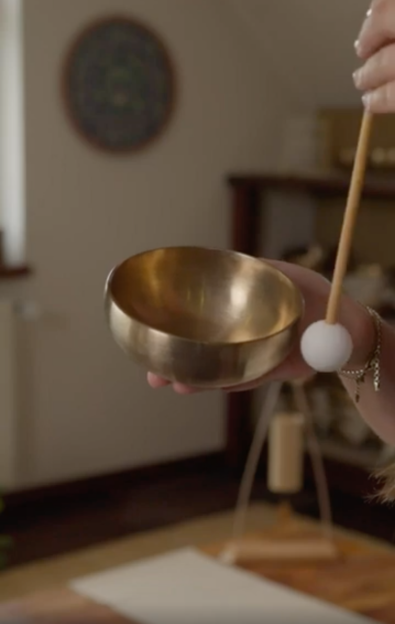 Curved Head Bowl with Pure Line Mallet